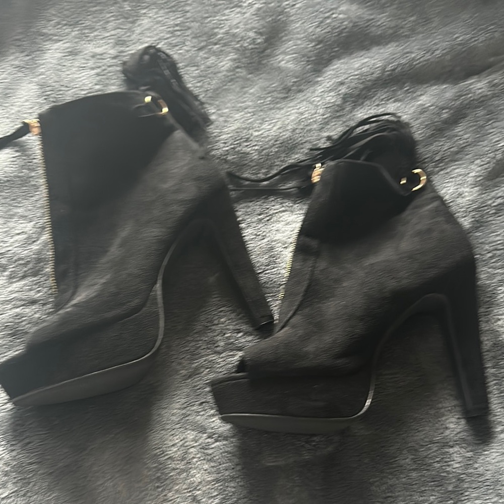 Elegant Black Women's Heeled Boots